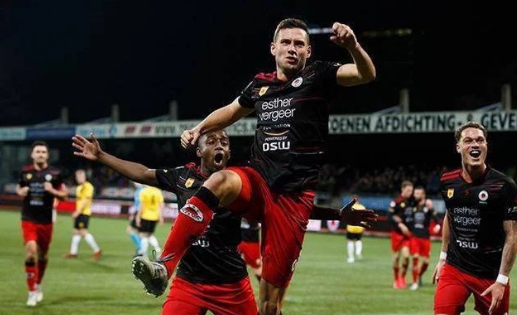 之间保持平 之间保持平